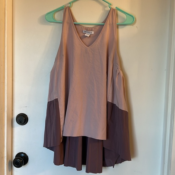 Athleta Swing Forward Pleated Tank in Smoked Mauve Pink Purple medium - Picture 2 of 5